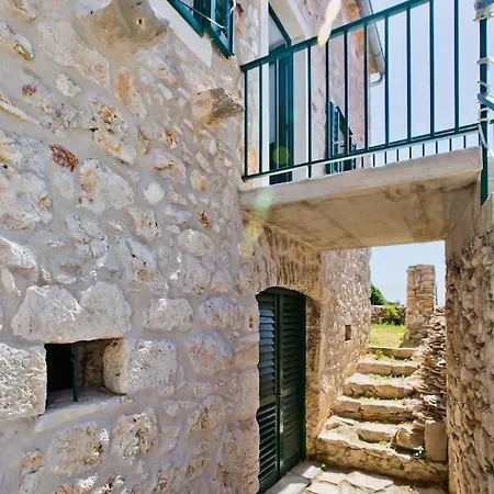 Casa Vecchia Vila